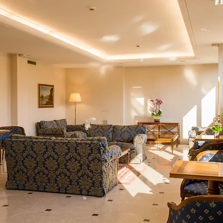 Hotel The Brand 4*