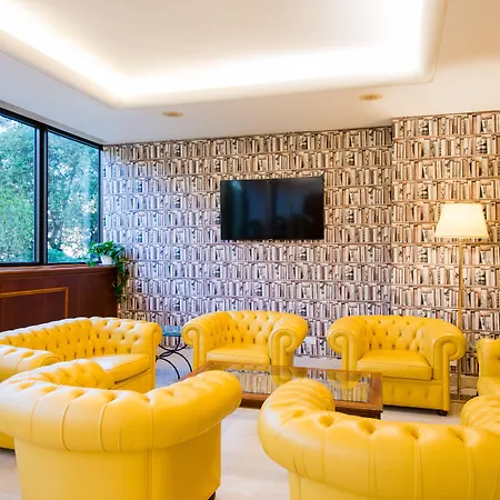Hotel The Brand 4*